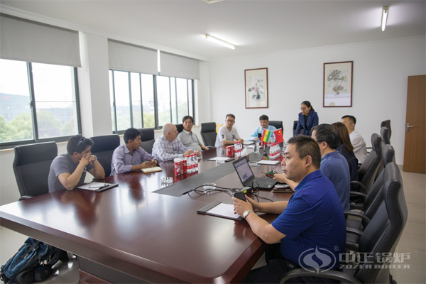 供7000平酒店暖氣和熱水的1.5噸臥式燒煤或1.5噸燃?xì)忮仩t